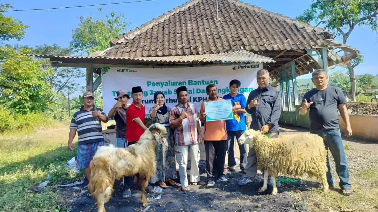 Iduladha Penuh Berkah, Perhutani Telawa Salurkan Kurban untuk Pekerja Lapangan