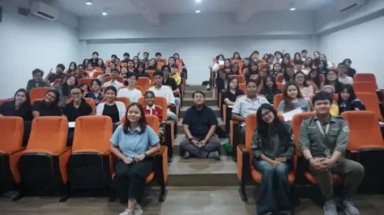Serial Diskusi Soegijapranata Catholic University Bahas AI dalam Industri Media