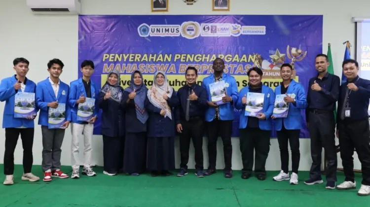 Unimus Berikan Penghargaan Mahasiswa Berprestasi Akademik dan Nonakademik