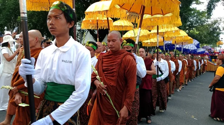 Puncak Waisak, Umat Buddha Diajak Miliki Empati yang Tinggi