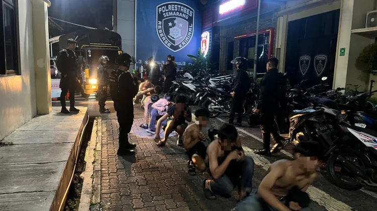 Polrestabes Semarang Antisipasi Tawuran dan Balap Liar Melalui Razia