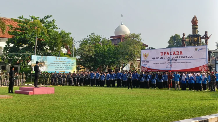 Pancasila Jadi Fondasi Perdamaian, Wabup Batang Ajak Warga Hidupkan Gotong Royong