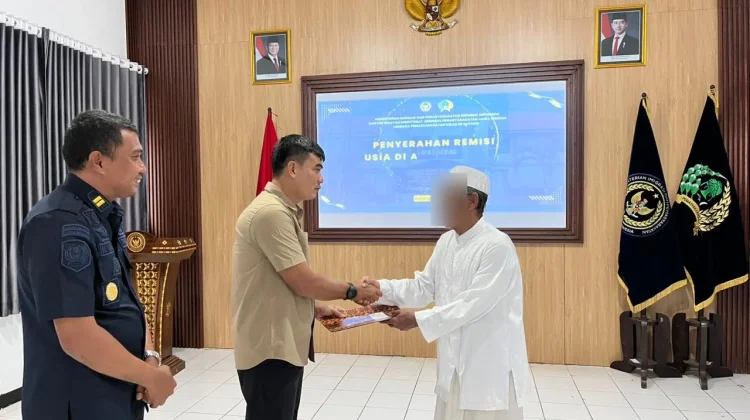 Wujud Pemasyarakatan Humanis, Lapas Batang Beri Remisi Khusus Warga Binaan Lansia