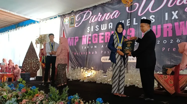 Kelulusan 100 Persen, Siswa SMPN 29 Purworejo Torehkan Prestasi Membanggakan
