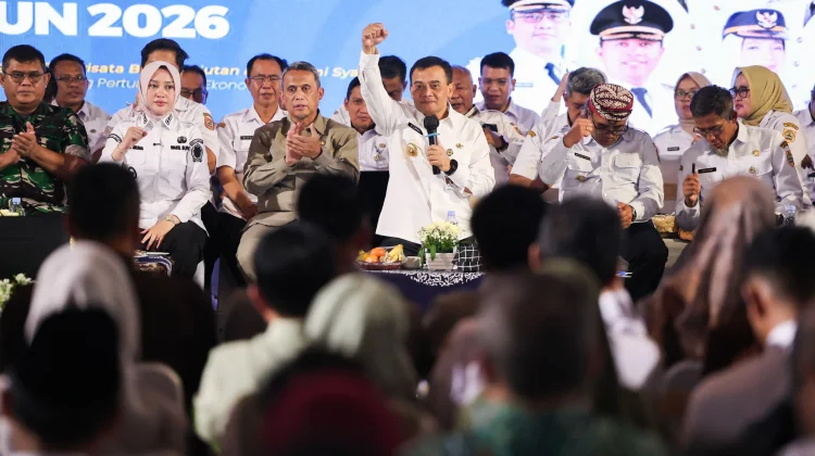 Gubernur Pastikan Pendidikan Anak Putus Sekolah di Lereng Merbabu-Sumbing