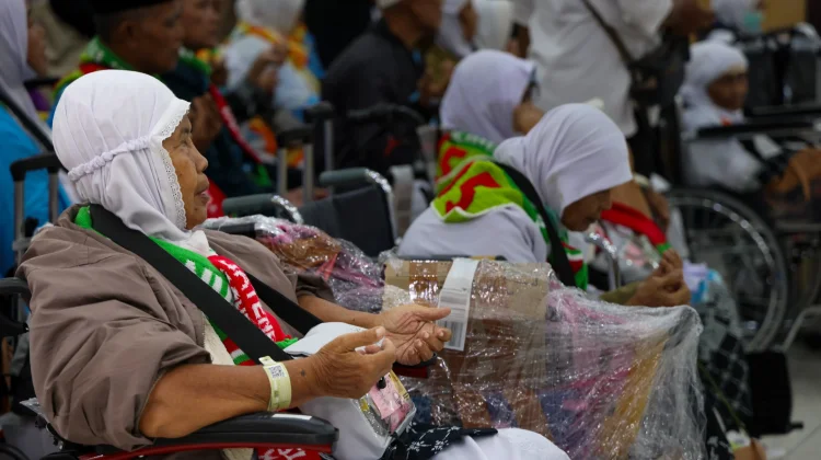 Kepulangan Jemaah Haji Jateng Kloter Pertama Disambut Gubernur
