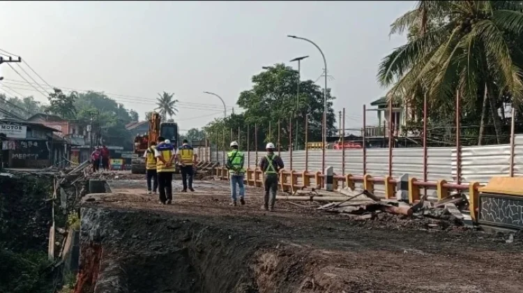 Jembatan Batang A Dibongkar, Arus Lalu Lintas Jalur Magelang–Yogyakarta Dialihkan