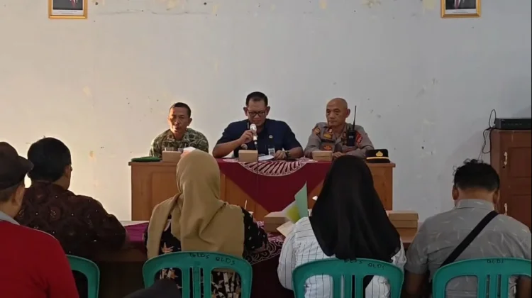 Pemkab Pekalongan Nonaktifkan Sementara Kades Randumuktiwaren