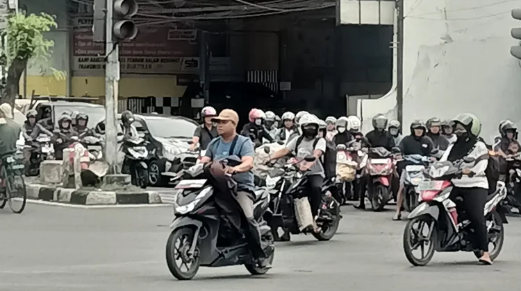 Halo RRI, Warga Keluhkan Perilaku Pengendara Tidak Tertib di Simpang Tlogosari