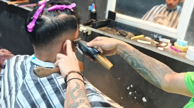 Di Balik Jeruji, Warga Binaan Lapas Semarang Kelola Barbershop Ramai Pengunjung