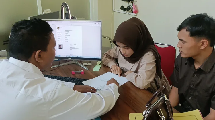 Masa Tunggu 26 Tahun, Gen Z di Batang Pilih Daftar Haji Lebih Awal
