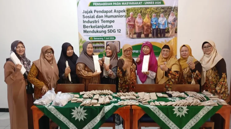 Pelatihan Pembuatan Tempe, Ibu-Ibu PCA Gunungpati 1 Didorong Berwirausaha