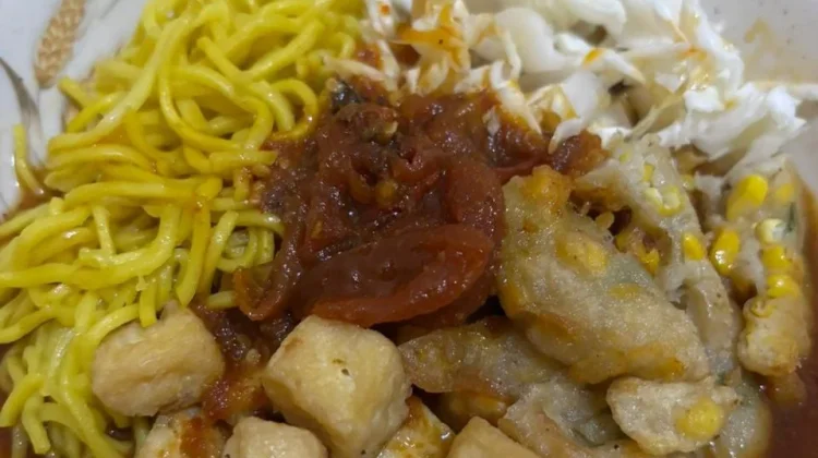 Tips Memilih Petis Berkualitas untuk Rujak Mie