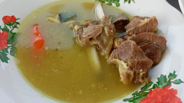 Tips Memasak Tengkleng Kambing agar Daging Empuk