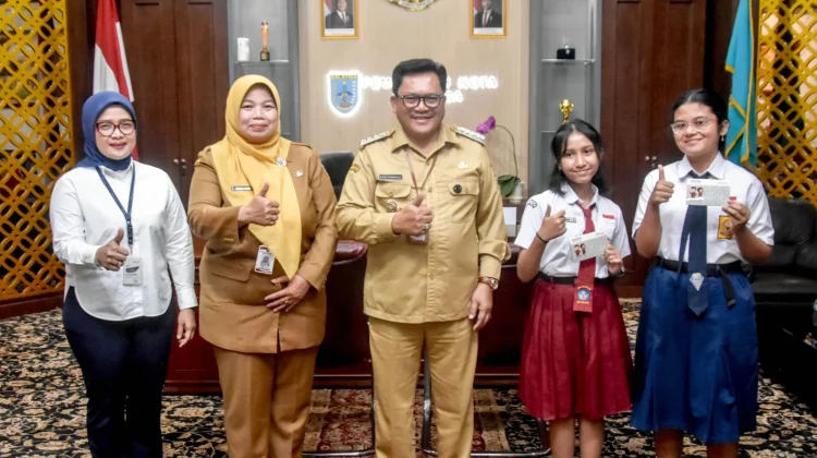 Raih nilai TKA sempurna, dua pelajar terima apresiasi dari Wali Kota Salatiga