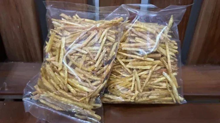 Keripik Talas, Camilan Tradisional yang Gurih dan Lezat