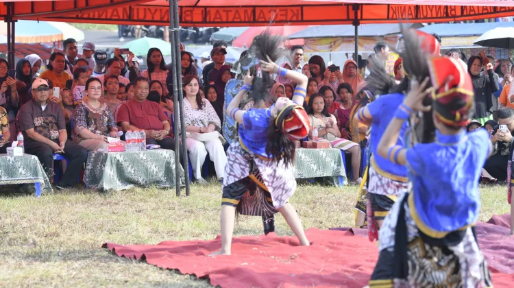 Agustina Wilujeng Apresiasi Karang Taruna Lestarikan Tradisi Budaya Jaranan