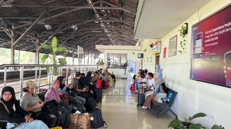 Libur Panjang Tahun Baru Islam, 17 Ribu Penumpang Padati Stasiun Pekalongan