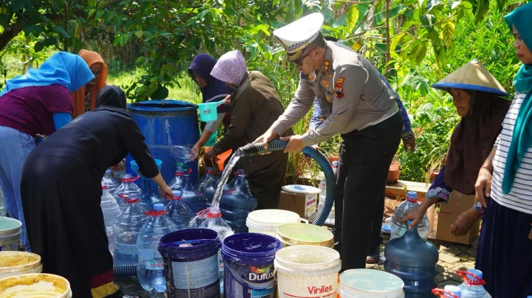 Bantuan Air Bersih Polrestabes Semarang, Warga Jabungan Rasakan Manfaatnya