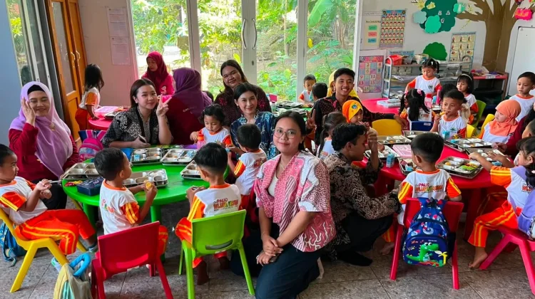 Seni Ukir Tak Lagi Kuno, Mahasiswa USM Kenalkan Warisan Budaya ke Anak-anak