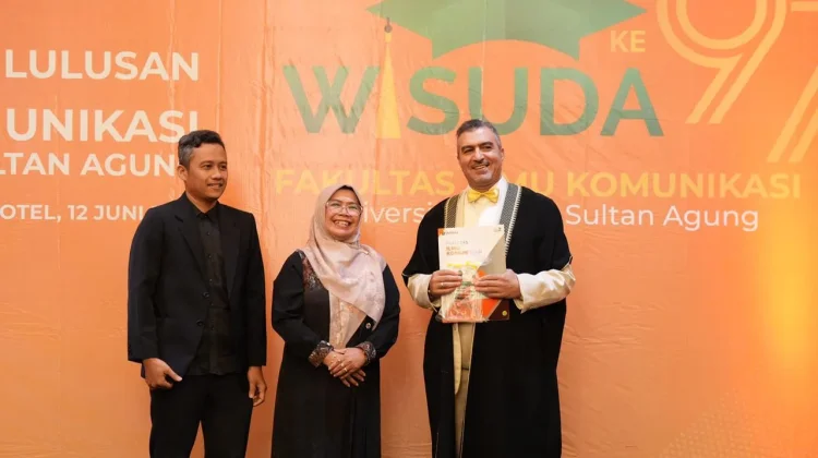 Belajar di Unissula, Jurnalis Aljazair Terinspirasi Garap Film Tentang Indonesia