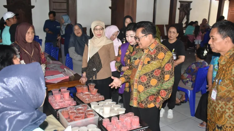 Tinjau Posyandu 6 SPM, Salatiga Pastikan Layanan Terpadu Tepat Sasaran