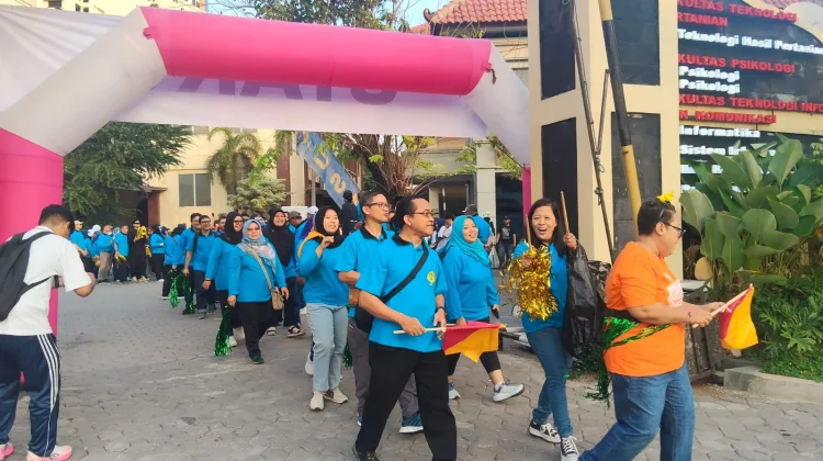 Jalan Sehat USM, Perkuat Persaudaraan Antardosen dan Karyawan