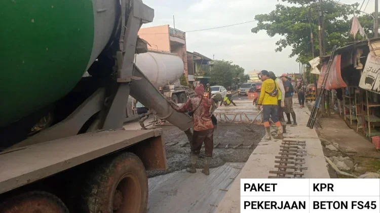 Ketika Jalan Rusak Menantang Efisiensi Anggaran