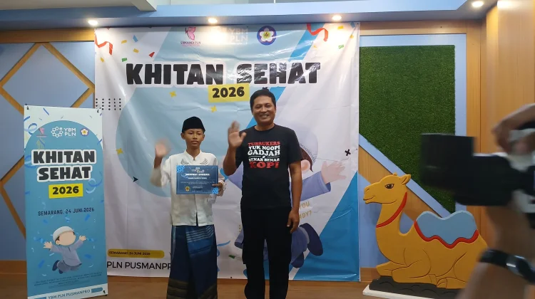 Manfaatkan Dana ZIS, PLN Pusmanpro Fasilitasi Khitan Gratis Anak-anak di Semarang