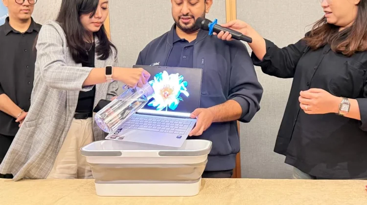 ASUS ExpertBook Ultra Tawarkan Kinerja dan Keamanan tanpa Kompromi
