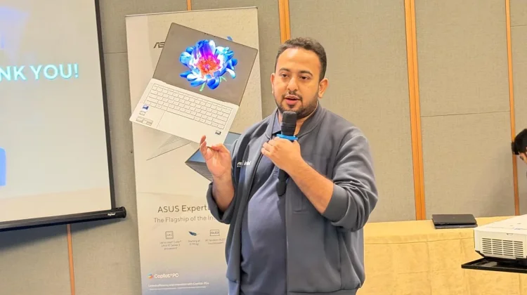 ASUS ExpertBook Ultra Tawarkan Kinerja dan Keamanan tanpa Kompromi
