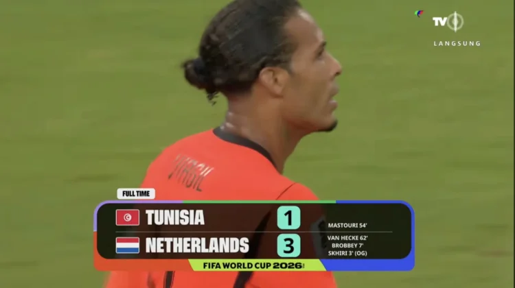 Manfaatkan Skema Bola Mati, Belanda Tekuk Tunisia 3-1