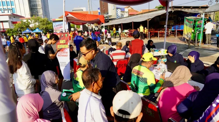 Polrestabes Semarang Gelar Olahraga Bersama dan Pasar Rakyat di CFD Simpang Lima