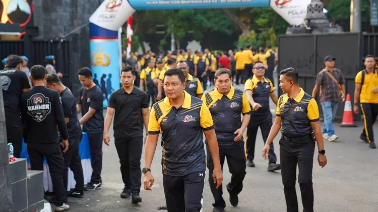 Semarak HUT Bhayangkara, Keluarga Besar Polda Jateng Gelar Senam Bersama