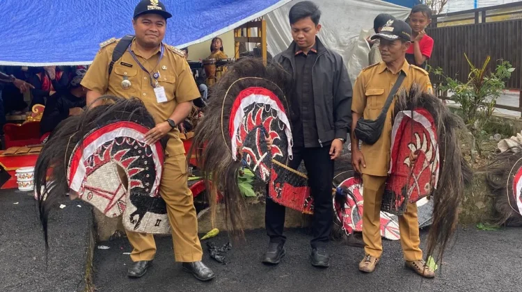 Komisi E DPRD Jateng Serap Aspirasi Masyarakat Pemalang melalui Kesenian Jaranan
