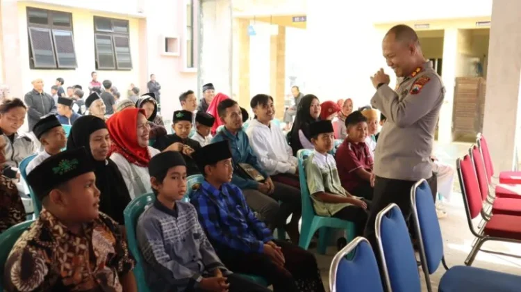 Khitan Massal Gratis Warnai Peringatan Hari Bhayangkara di Wonosobo