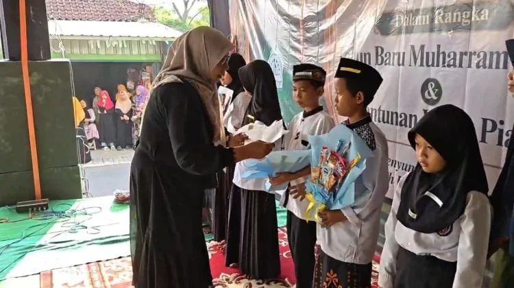 Muharam Penuh Berkah, Ponpes Badrussalam Rawat Tradisi Berbagi untuk Anak Yatim