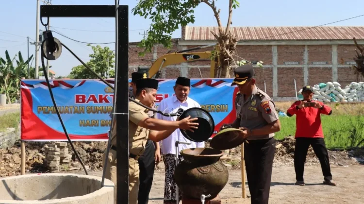Polres Kudus Resmikan Bantuan Sumur Air Bersih di Kompleks Makam Mbah Gareng