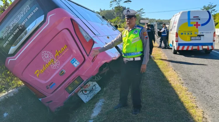 Kecelakaan Tunggal di Tol Bawen, Dua Penumpang Bus Tewas