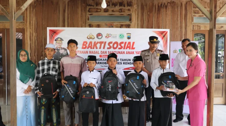 HUT Bhayangkara, Polres Kendal Gandeng Yayasan Cinta Dhuafa Gelar Khitanan Massal