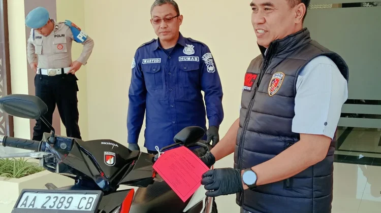 Curi Laptop di SD Negeri 3 Bandongan, Dua Pemuda Ditangkap Polisi