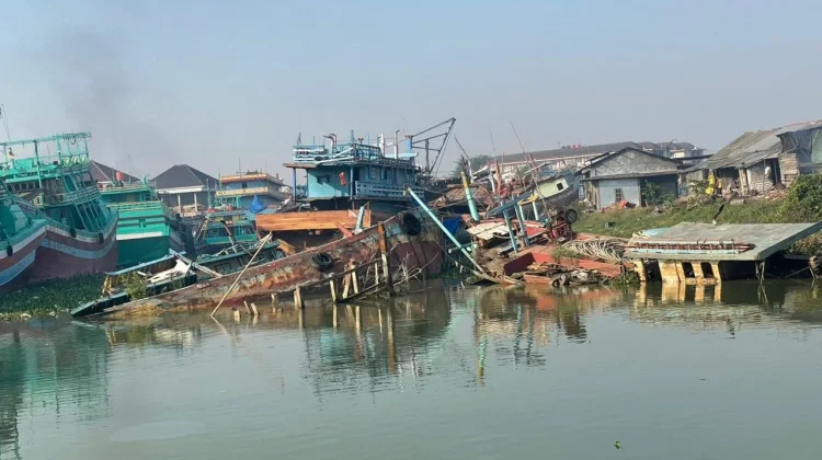 Pendataan Kapal Mangkrak Silugonggo Perkuat Keselamatan Pelayaran