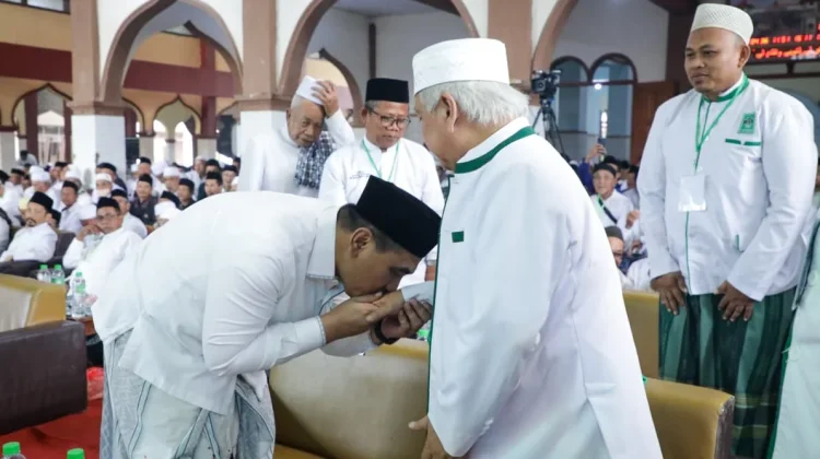 Gus Yasin Minta Doa Ulama dan Ahli Tarekat untuk Kelancaran Pemerintahan