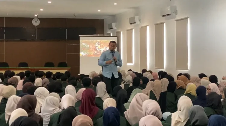 Mahasiswa UIN Gus Dur Pekalongan Gagas Gerakan Ekomasjid lewat Sedekah Sampah