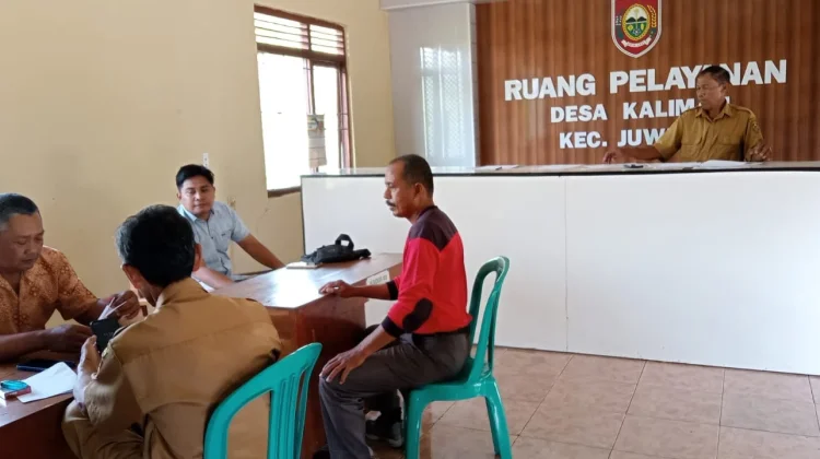 Jaga Kawasan Hutan, Perhutani Telawa Gandeng Petani Desa Kalimati Kelola Lahan