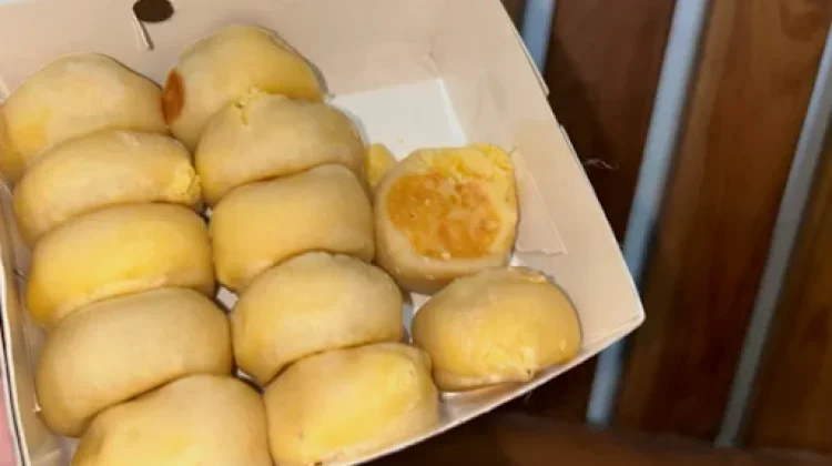 Bakpia, Oleh-Oleh Legendaris yang Manis
