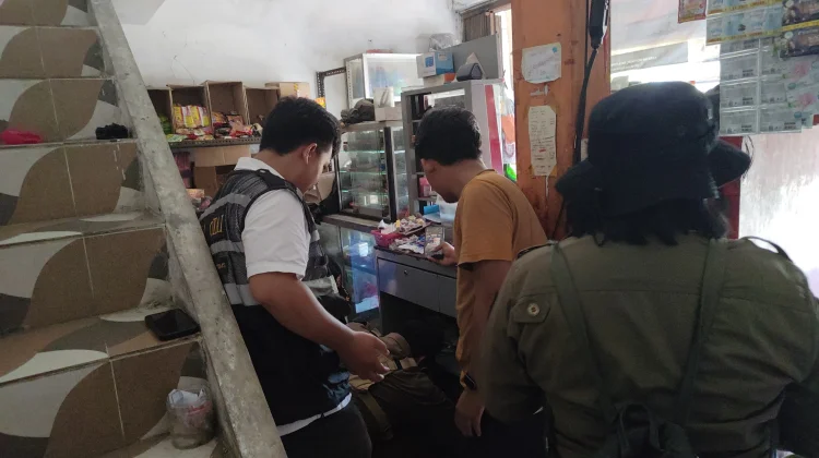 Petugas Gabungan Sita Lebih dari 500 Bungkus  Rokok Ilegal di Rembang