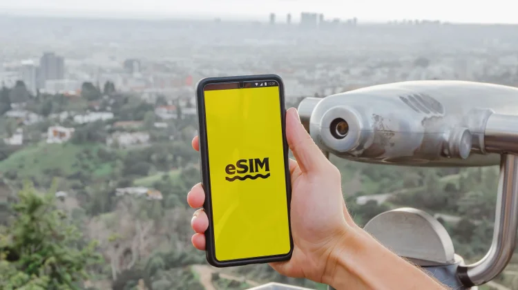 Tak Perlu SIM Card, e-SIM Kini Lebih Praktis