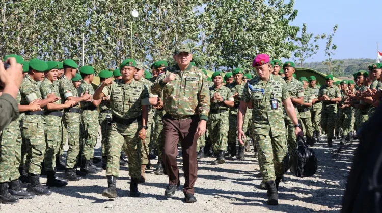 Menhan Keliling Tiga Yonif Baru di Jateng, Cek Kesiapan Operasional