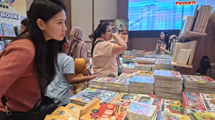 Jadi Spot Wisata Literasi, Bazar Buku Big Bad Wolf di Semarang Diserbu Pengunjung